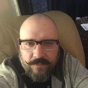 Meet your Posher, Eric